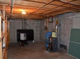 98 Winter Hill Rd, Goffstown, NH 03045