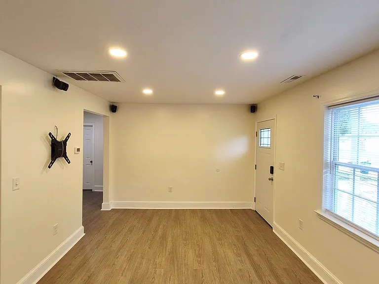 115 Slagle Ave — Photo 5
