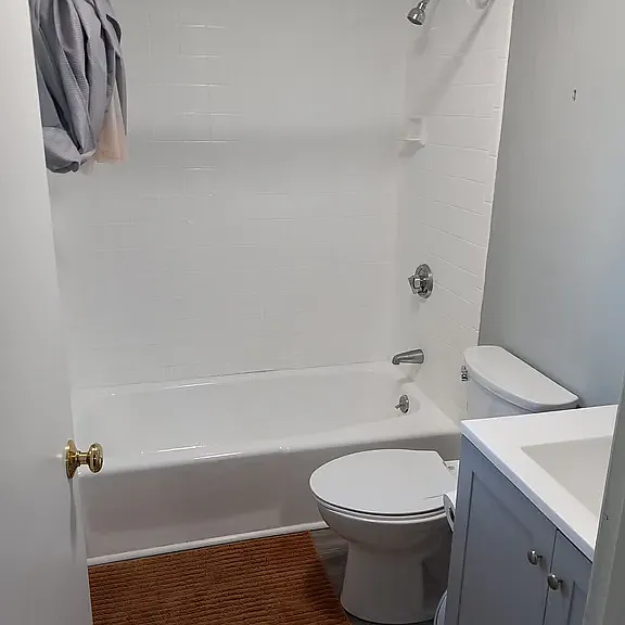 566 Washington St #14 — Photo 9