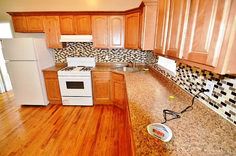 1st image of 306 Stuyvesant Ave #1