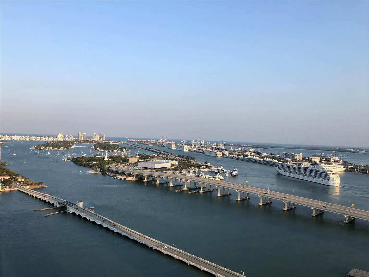 Venetia Condo — Photo 3