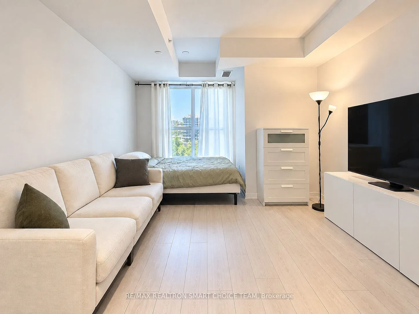 Studio, $1,800 — Photo 4