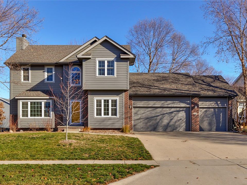 1st image of 319 NW Horizon Ct