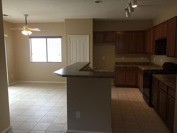 3rd image of 1667 S 169th Dr