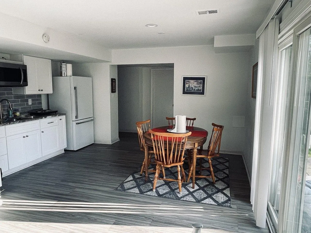 4 bed, 3.0 bath, 2450 sqft, $1,477 — Photo 2