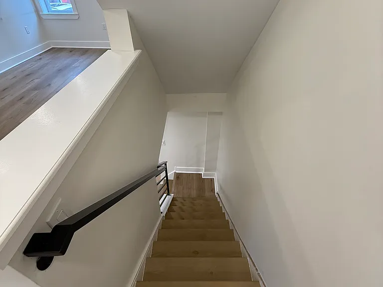 155 W Palmer St — Photo 9