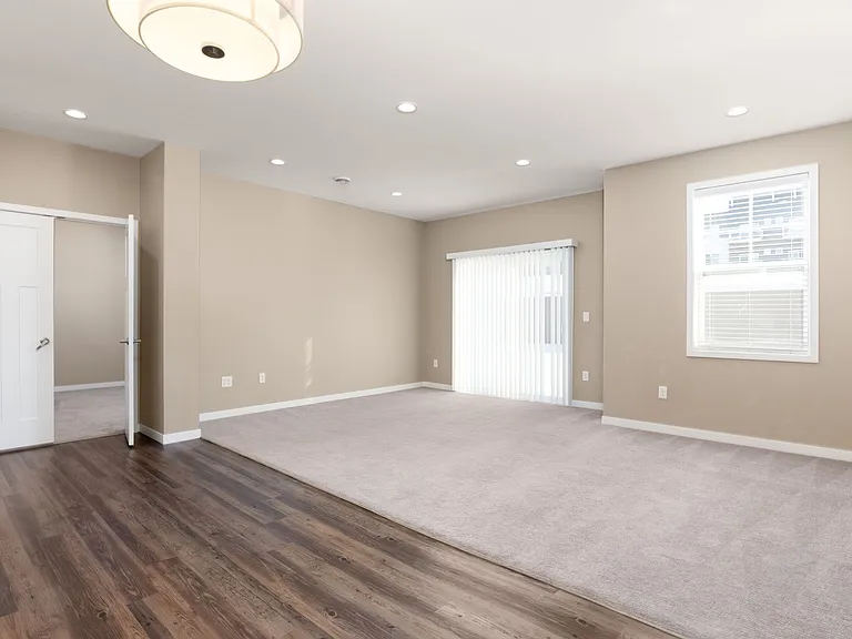 Retreat Townhomes — Photo 7