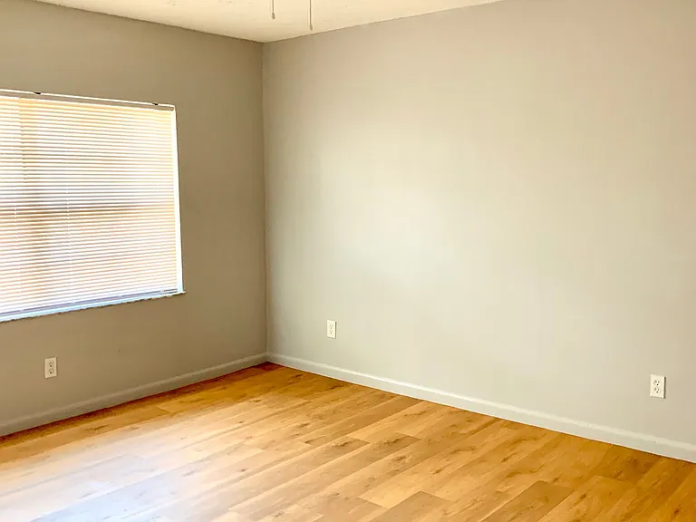 410 Palm Ave #B — Photo 8