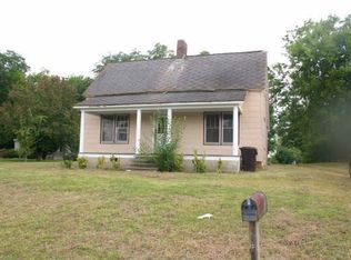 2019 Rivers St, Newberry, SC 29108