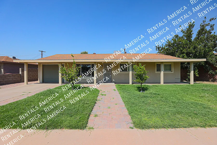 Beautifully Updated 4br In Scottsdale Estates — Photo 2