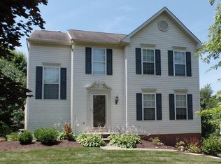 1017 Maplewood Dr, Canonsburg, PA