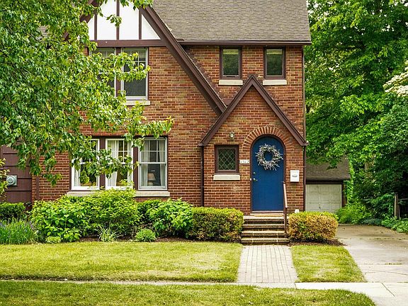 3rd image of 1512 Shadford Rd