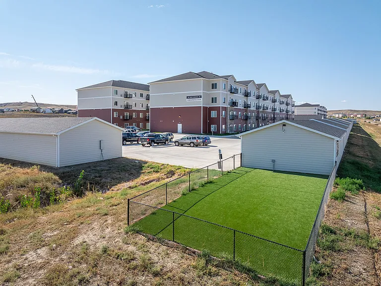 10Bedrock Apartments — Photo 21