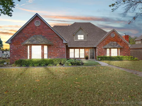 3804 S Mimosa Ave E, Broken Arrow, OK 74011