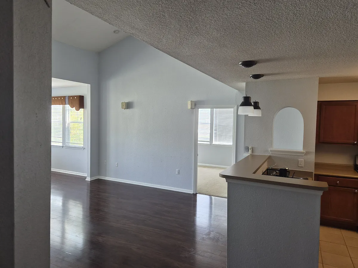 Building Photo - 8550 Touchton Rd #631