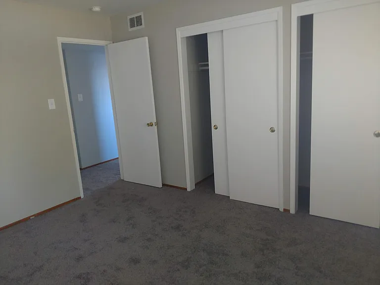 171 London Ct — Photo 7
