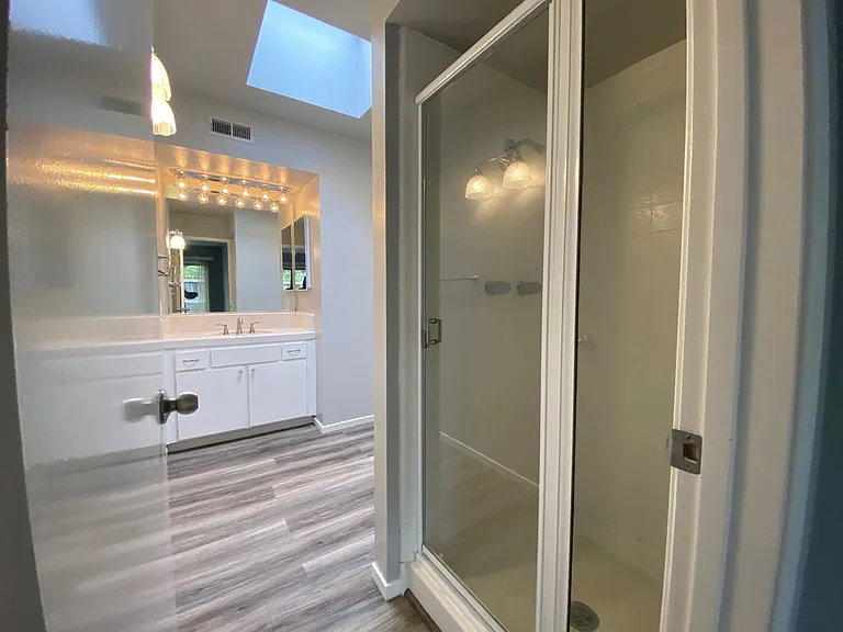 4 Montsalas Dr — Photo 17