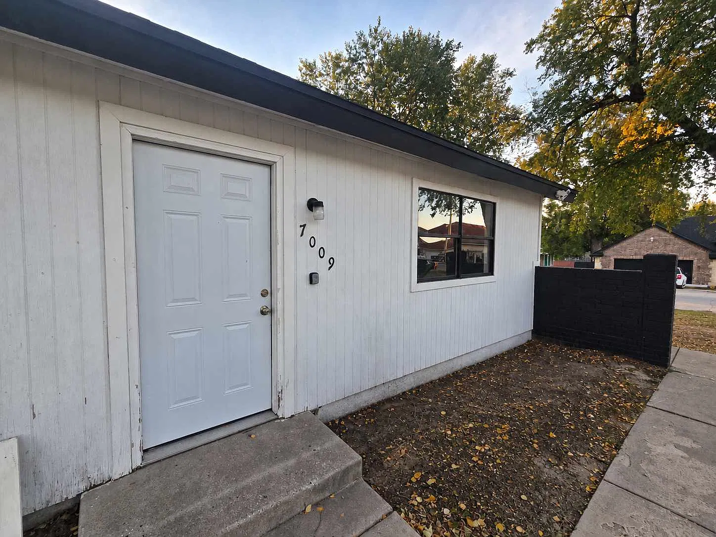 2 bed, 945 sqft, $995 — Photo 2