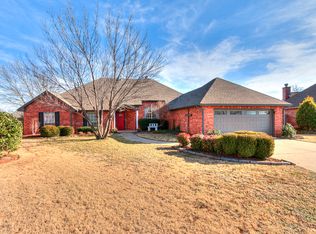 15100 Grand Parke Dr, Edmond, OK 73013