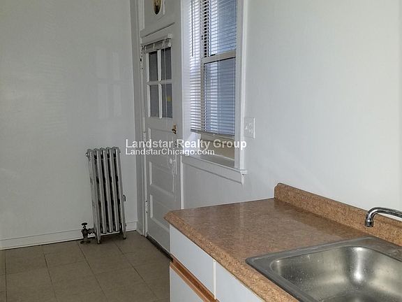 4th image of 1904 W Pratt Blvd APT 1A