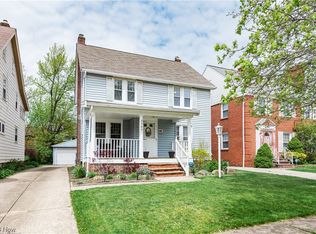3585 Grosvenor Rd, Cleveland Heights, OH 44118