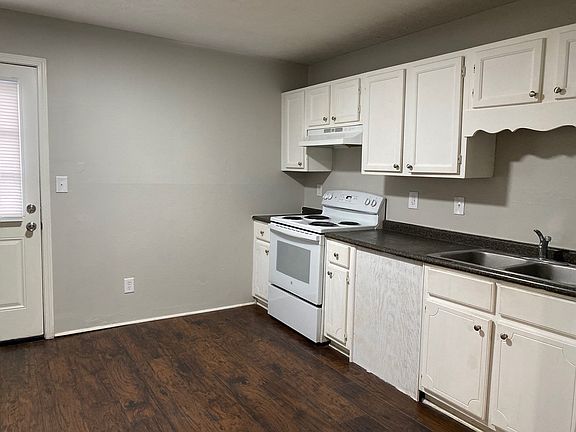 2nd image of 25 Brianfield Dr Unit A