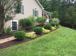 956 Wilderness Rd, Linden, VA 22642