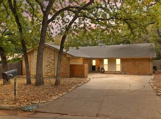 5700 Stage Line Ct, Arlington, TX 76017
