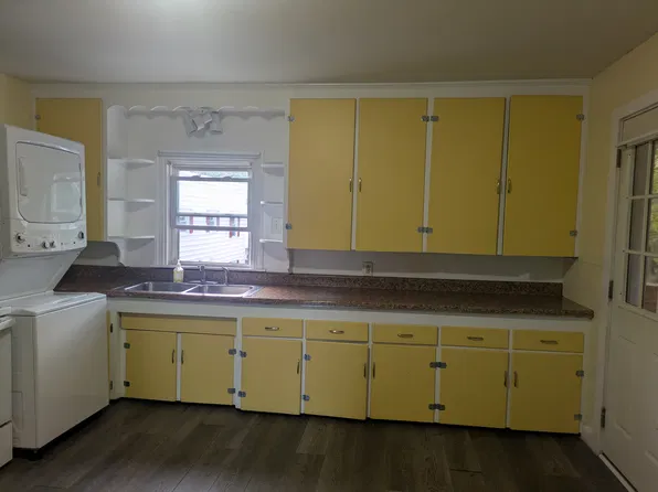 232 East Ave #3, Lewiston, ME 04240