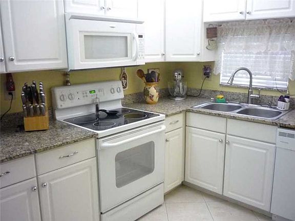 2nd image of 9720 S Hollybrook Lake Dr APT 105