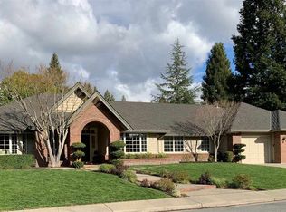 4 Brandt Dr, Moraga, CA 94556