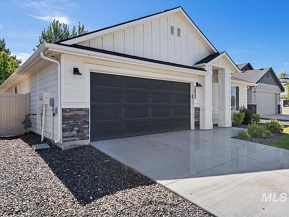 4th image of 3055 S Green Forest Way