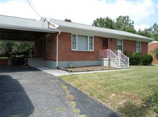 702 Potts Creek Rd, Covington, VA 24426