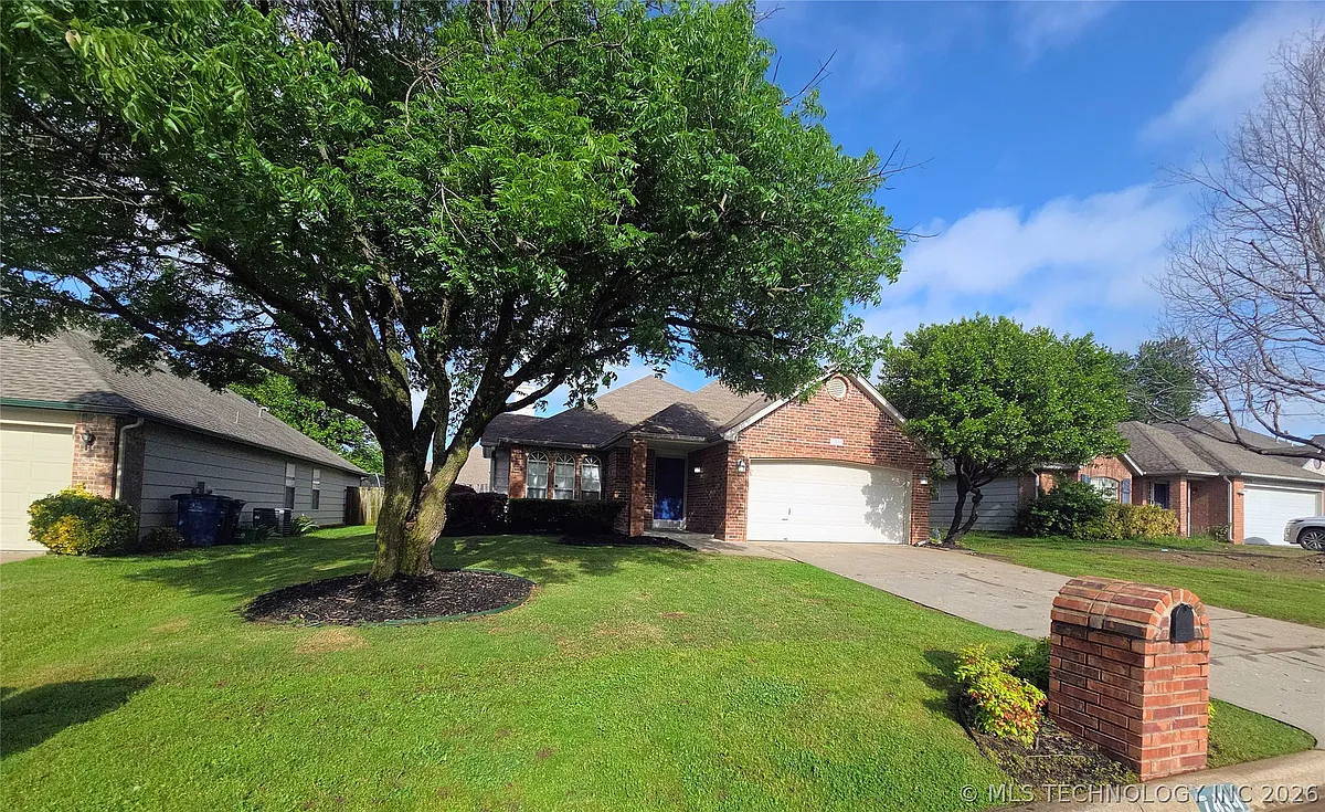 Building Photo - 7434 S 95th East Ave
