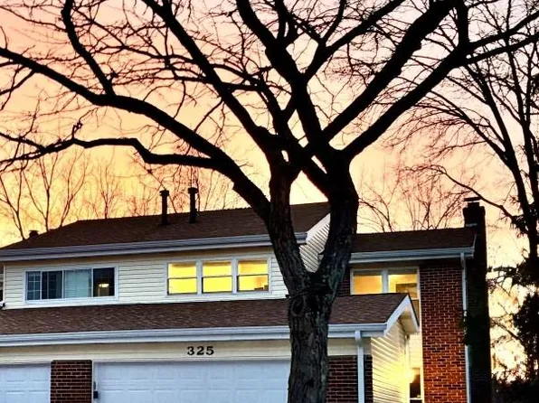 325 Fox Village Ct, Ballwin, MO 63021