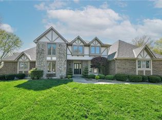 1303 NW Hawk Crk, Blue Springs, MO 64015