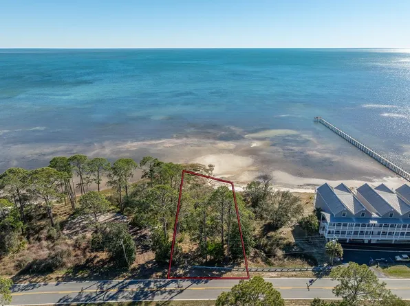 3202 Highway 98 E, Lanark Village, FL 32323