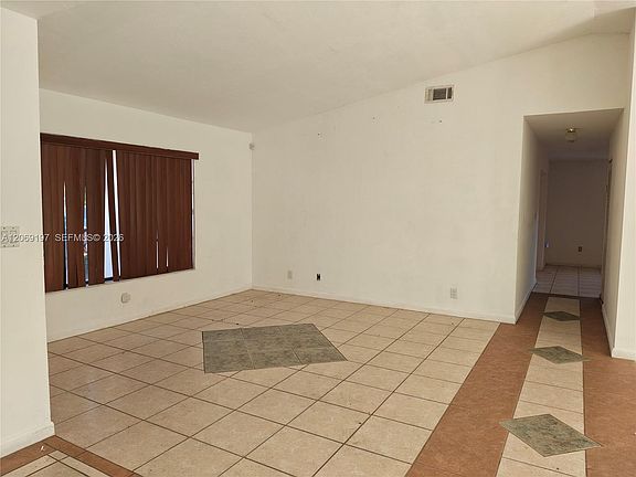 5th image of 1220 SW 104th Ave