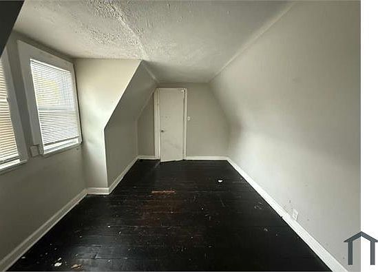 4th image of 14117 Cranwood Park Blvd