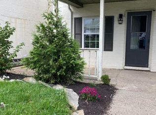 352 Woodvue Ln, Wintersville, OH