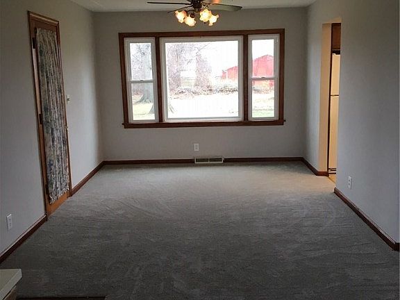 3rd image of 2724 W Skyline Dr