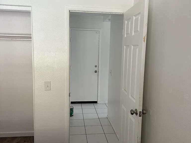 247 E Kimberly Ct — Photo 12
