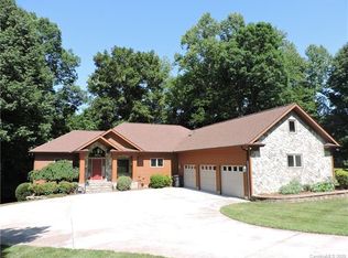 182 Stillwater Rd, Troutman, NC 28166