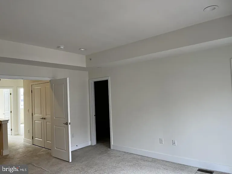 916 Lakeview Ct #36 — Photo 22