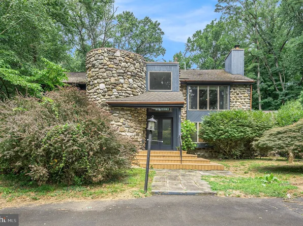 1632 Paper Mill Rd, Rydal, PA 19046