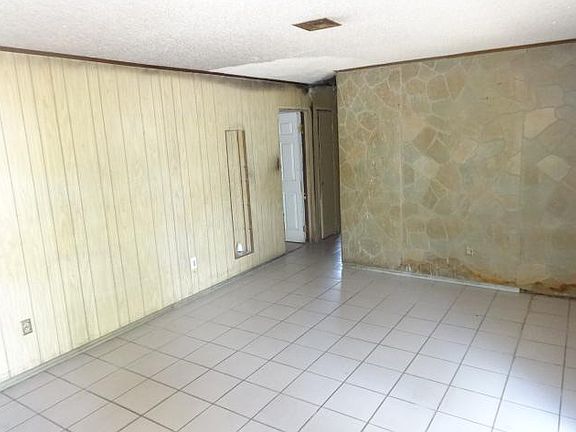 2nd image of 4201 NW 204th St