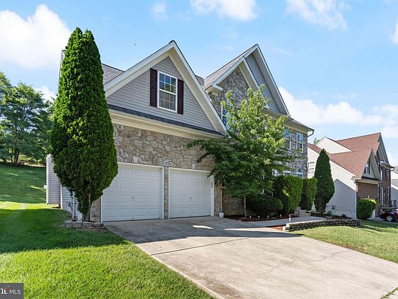 2nd image of 6810 Lantana Dr