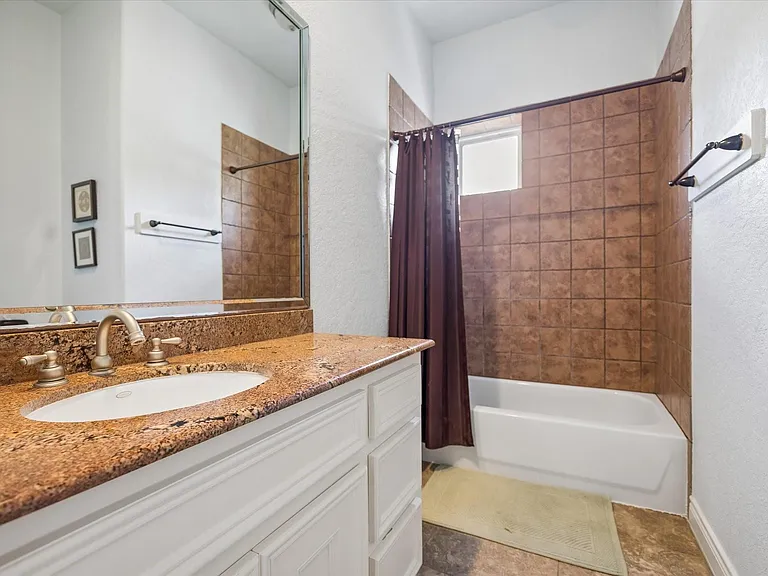 2128 Harold St #A — Photo 6