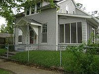 1st image of 323 E 7th St