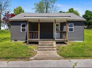 309 E Manning St, Morganfield, KY 42437